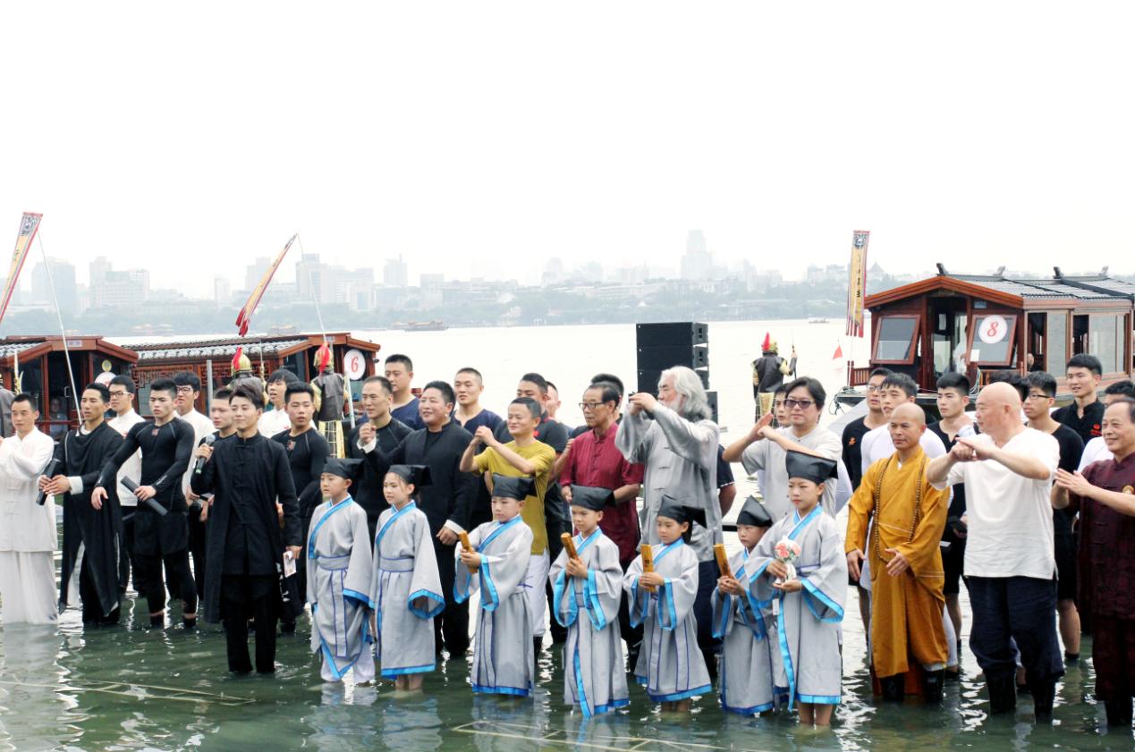 王中王論壇馬上開獎一肖，揭秘彩票背后的秘密與策略，揭秘彩票背后的秘密與策略，王中王論壇彩票開獎預(yù)測與策略探討