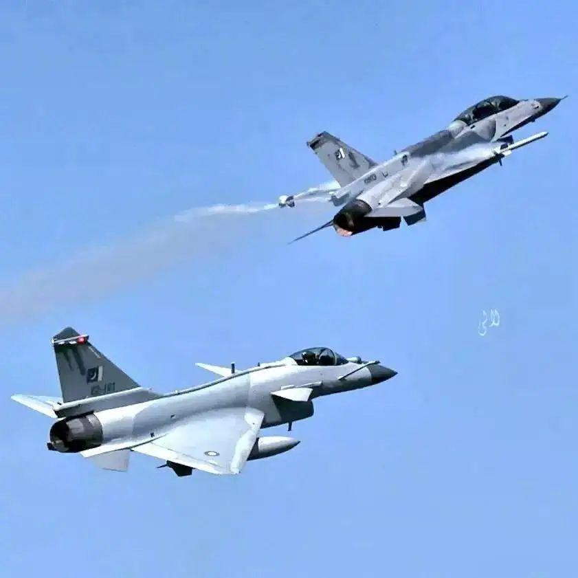 F16與殲10，誰(shuí)的技術(shù)性能更勝一籌？，F(xiàn)16與殲10技術(shù)性能對(duì)比，誰(shuí)更勝一籌？